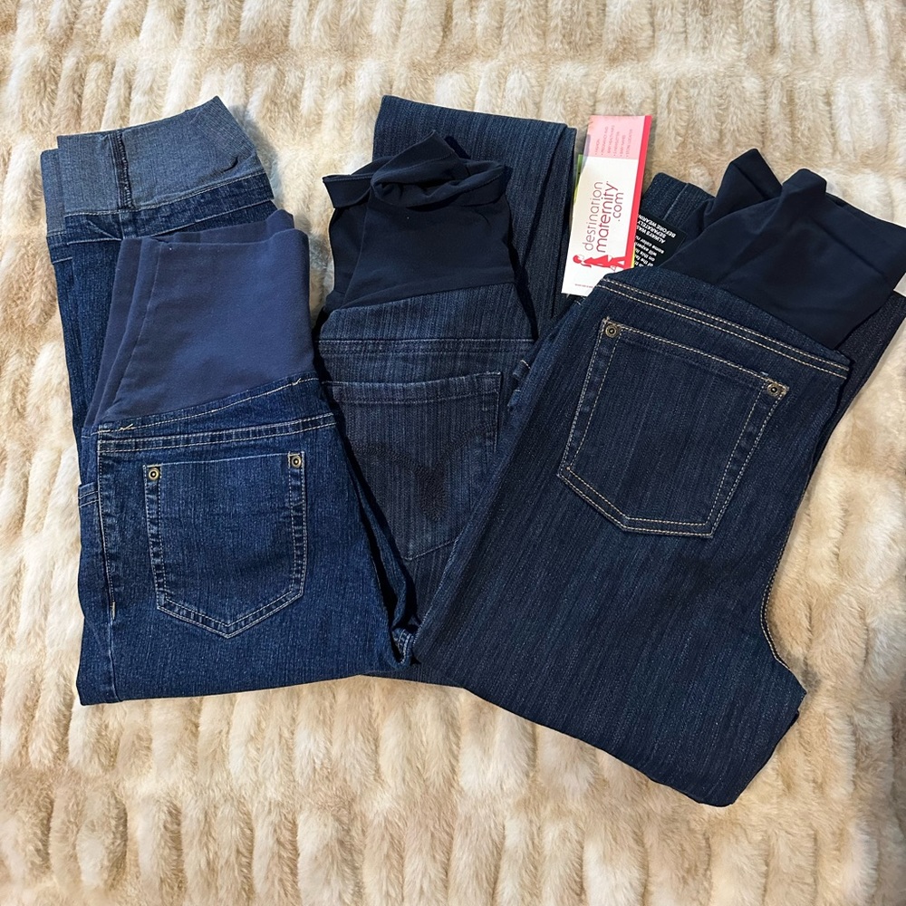 One is brand new and 2 Like new, various sizes,XS, SM,Medium.Bootcut,skinny,crop